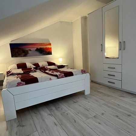 Stan Centar 1 Apartment Баня Лука Екстериор снимка
